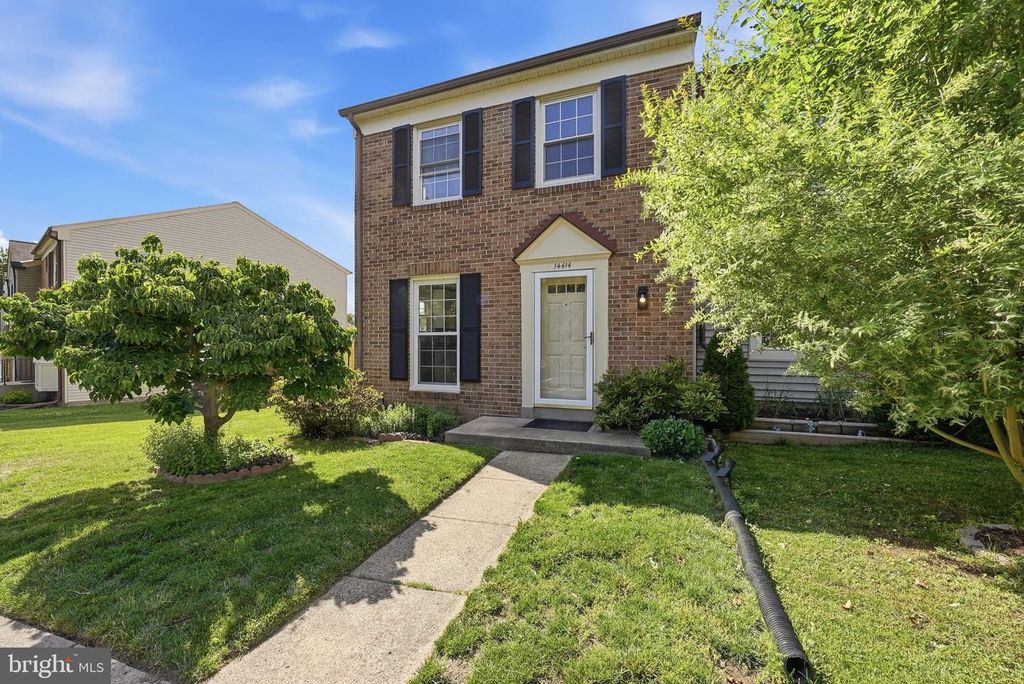 14414 FOUR CHIMNEY DR, Centreville, VA 20120