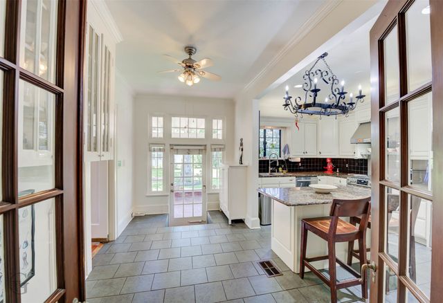 920 Ockley Drive, Shreveport, LA 71106