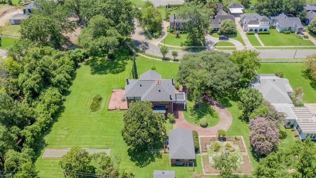 920 Ockley Drive, Shreveport, LA 71106