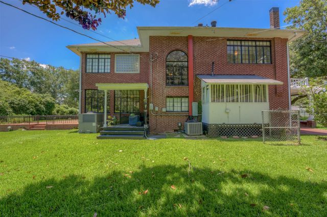 920 Ockley Drive, Shreveport, LA 71106