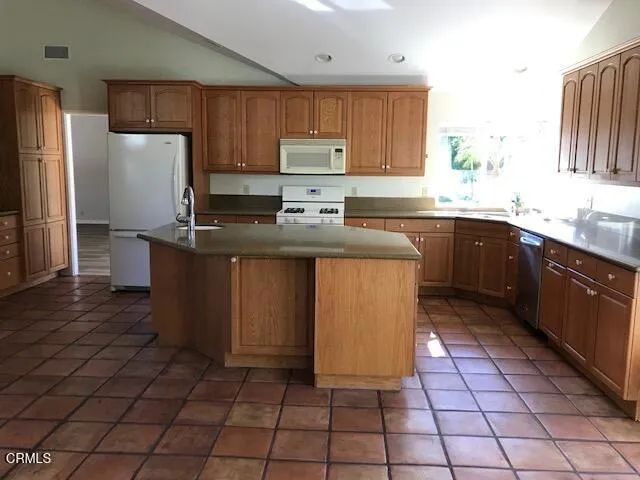 157 N Linden Drive, Ventura, CA 93004
