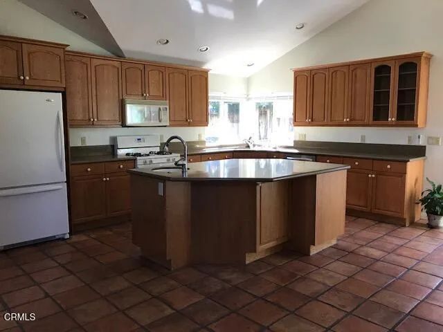 157 N Linden Drive, Ventura, CA 93004