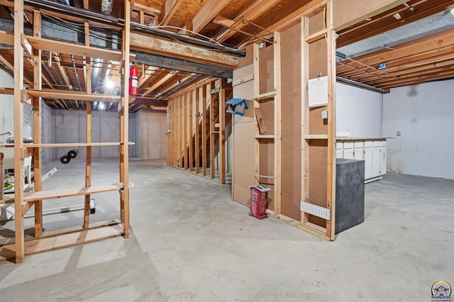 4215 Wimbledon DR, Lawrence, KS 66047