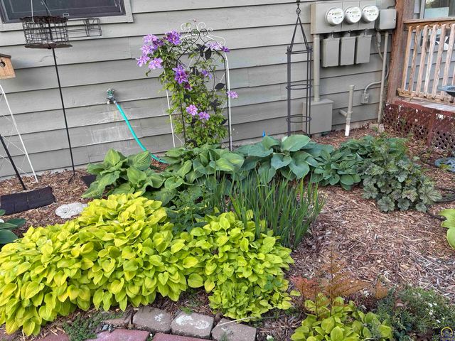 4215 Wimbledon DR, Lawrence, KS 66047