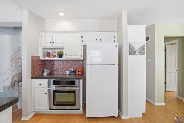 4215 Wimbledon DR, Lawrence, KS 66047