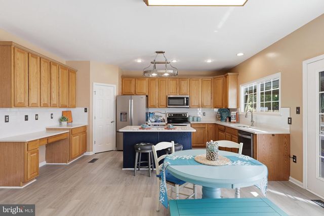 12337 GRIMSBY LN, Bristow, VA 20136