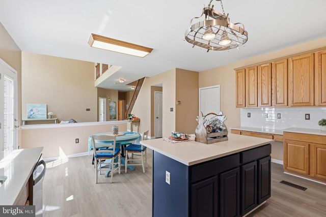 12337 GRIMSBY LN, Bristow, VA 20136