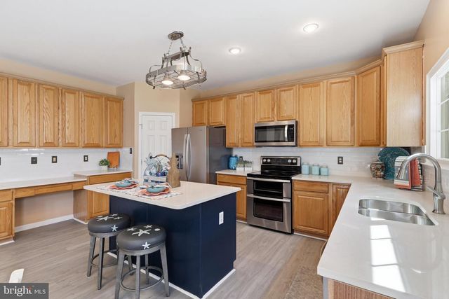 12337 GRIMSBY LN, Bristow, VA 20136