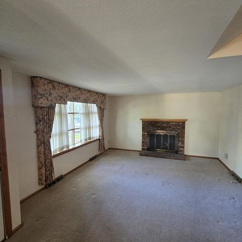 179 Bellevue Ave, Brockton, MA 02302