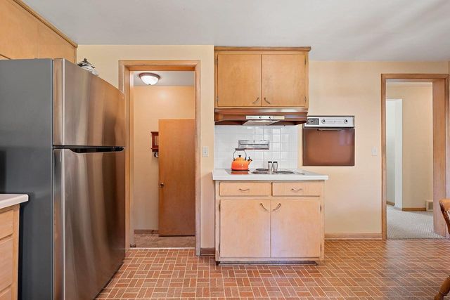 1086 THORNDALE STREET, Green Bay, WI 54304