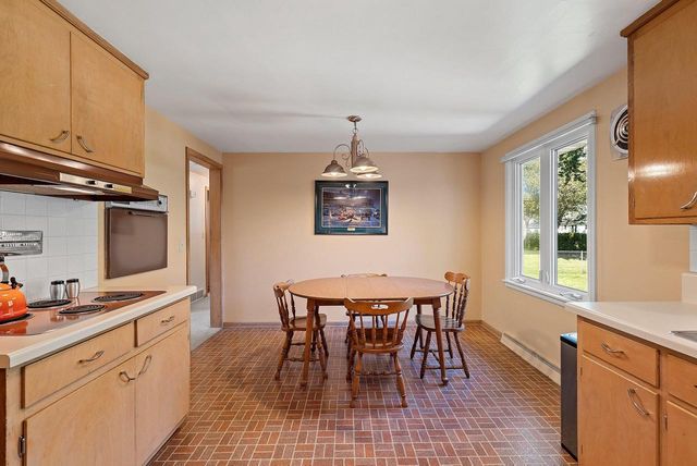 1086 THORNDALE STREET, Green Bay, WI 54304