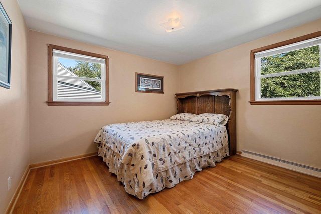 1086 THORNDALE STREET, Green Bay, WI 54304