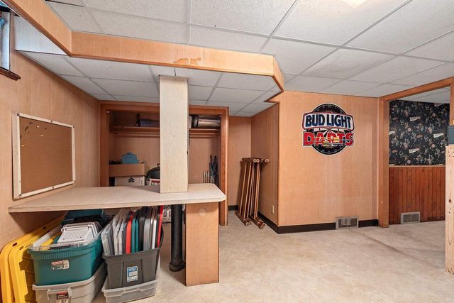 1086 THORNDALE STREET, Green Bay, WI 54304