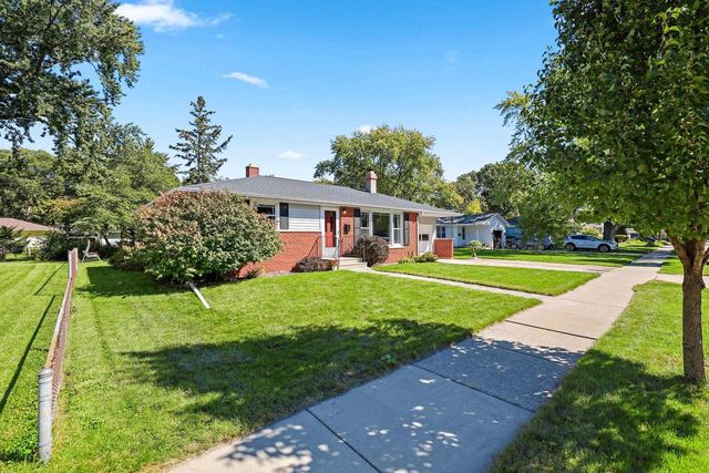 1086 THORNDALE STREET, Green Bay, WI 54304