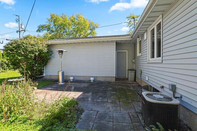 1086 THORNDALE STREET, Green Bay, WI 54304