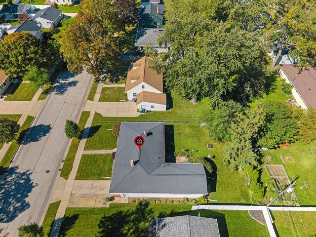 1086 THORNDALE STREET, Green Bay, WI 54304