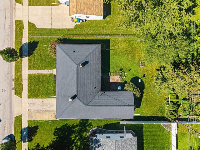1086 THORNDALE STREET, Green Bay, WI 54304