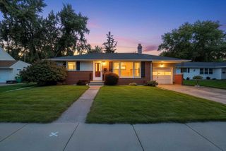 1086 THORNDALE STREET, Green Bay, WI 54304