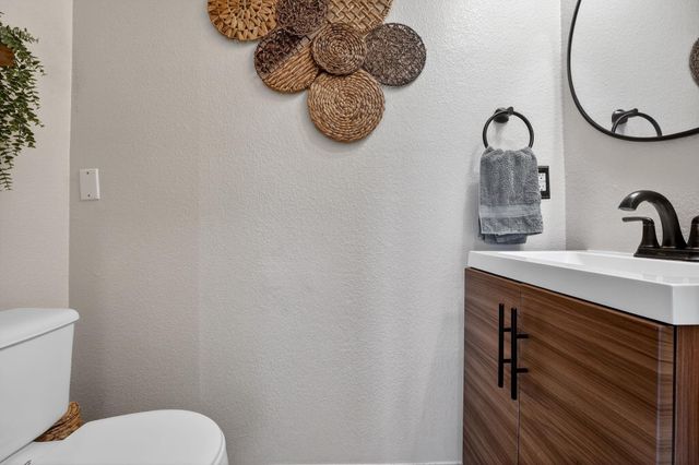 1307 Coral Cay LN, Round Rock, TX 78664