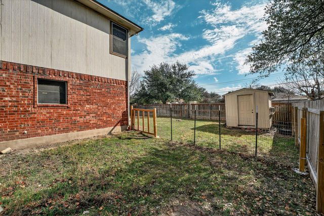 1307 Coral Cay LN, Round Rock, TX 78664