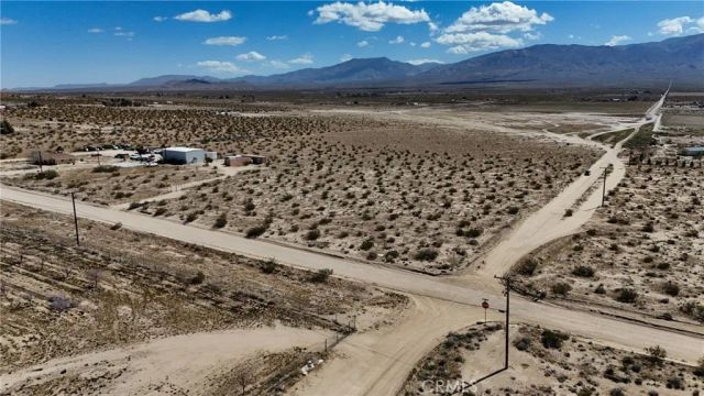 708 Rabbit Springs, Lucerne Valley, CA 92356