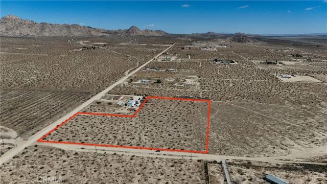 708 Rabbit Springs, Lucerne Valley, CA 92356