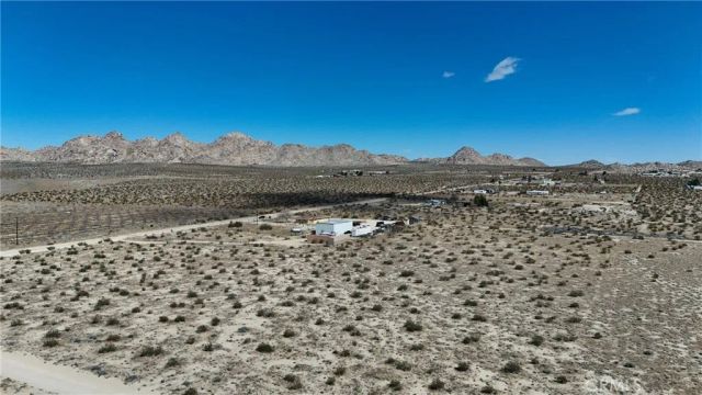 708 Rabbit Springs, Lucerne Valley, CA 92356