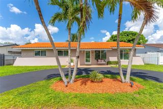 10121 SW 4th St, Miami, FL 33174