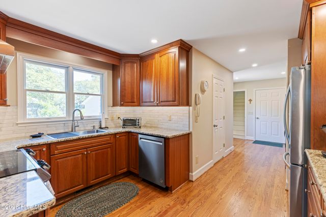 6002 Robert Ruark Drive SE, Boiling Spring Lakes, NC 28461