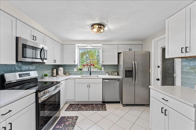 10914 OAKDALE AVENUE, Port Richey, FL 34668