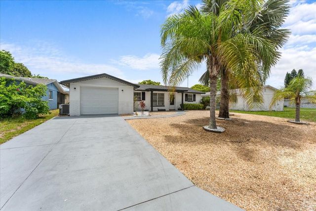 10914 OAKDALE AVENUE, Port Richey, FL 34668
