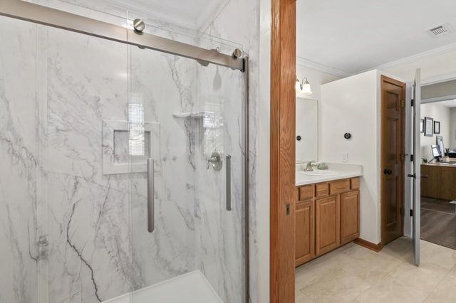 25922 Loomis ROAD, Waterford, WI 53185