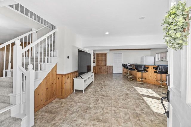 25922 Loomis ROAD, Waterford, WI 53185