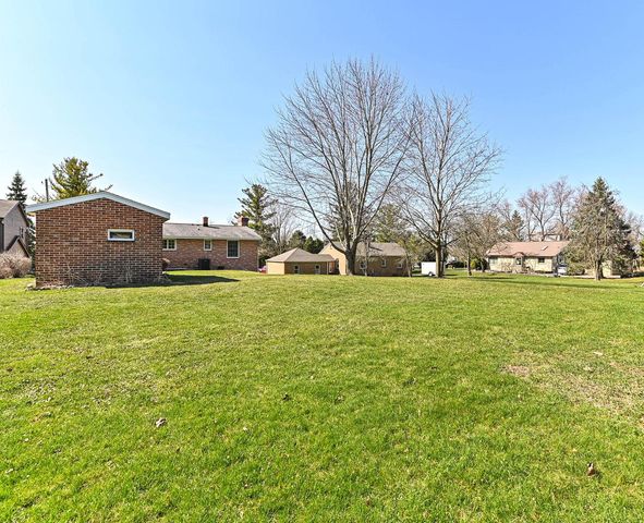 25922 Loomis ROAD, Waterford, WI 53185