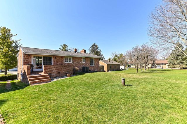 25922 Loomis ROAD, Waterford, WI 53185