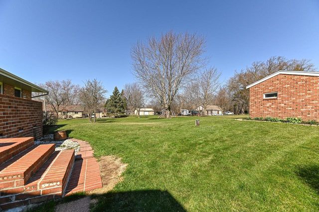 25922 Loomis ROAD, Waterford, WI 53185