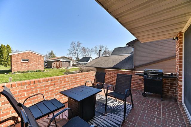 25922 Loomis ROAD, Waterford, WI 53185