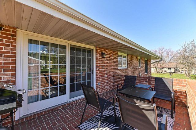 25922 Loomis ROAD, Waterford, WI 53185