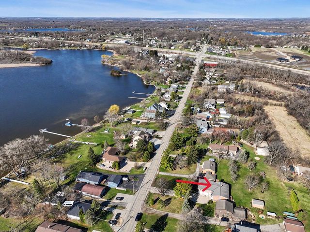 25922 Loomis ROAD, Waterford, WI 53185