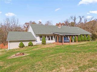 1905 Vista Valley Rd, South Franklin, PA 15301