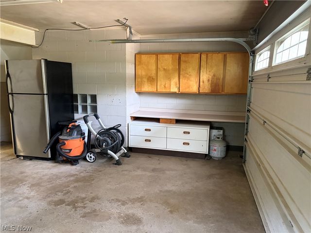 144 Everhard Road SW, North Canton, OH 44709