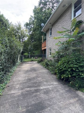 144 Everhard Road SW, North Canton, OH 44709