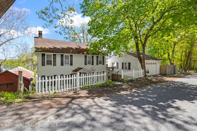 162 Greene Bedell Road, Coxsackie, NY 12051