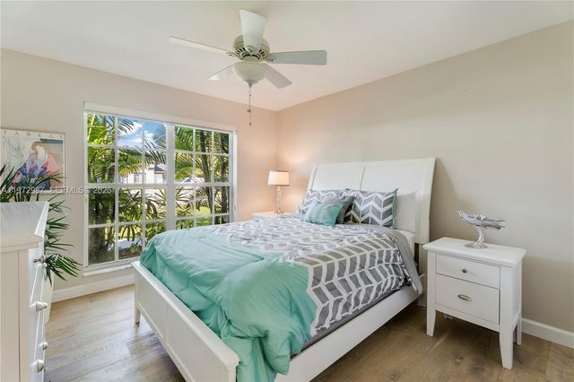 16085 SW 84th Pl, Palmetto Bay, FL 33157