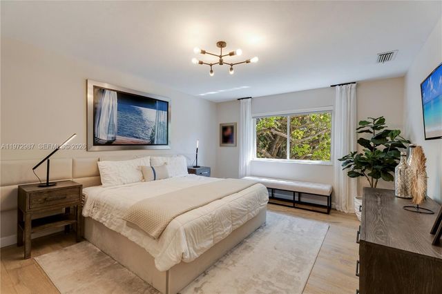 16085 SW 84th Pl, Palmetto Bay, FL 33157