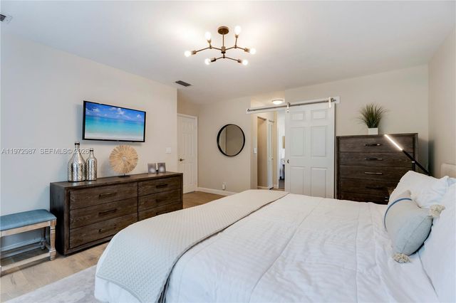 16085 SW 84th Pl, Palmetto Bay, FL 33157