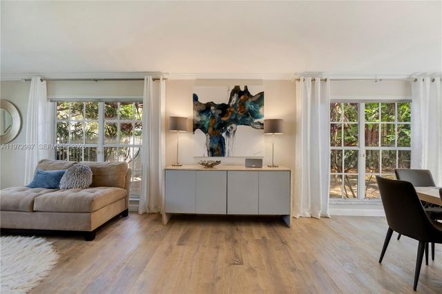 16085 SW 84th Pl, Palmetto Bay, FL 33157