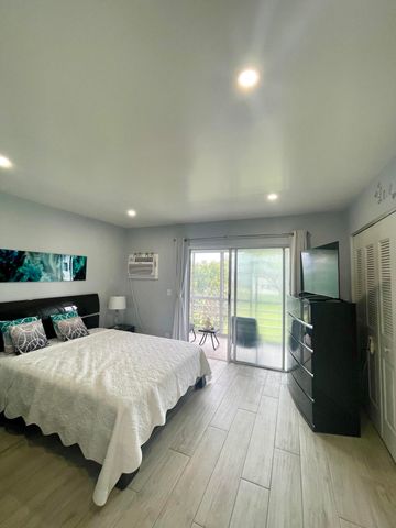 107 Kent G 107, West Palm Beach, FL 33417