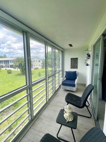 107 Kent G 107, West Palm Beach, FL 33417