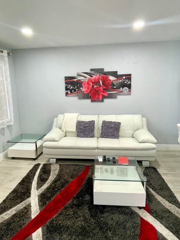 107 Kent G 107, West Palm Beach, FL 33417